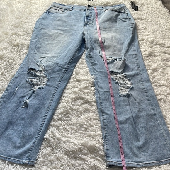 Fashion Nova Vibin Vintage 90's Slacker Straight Leg Jeans - Picture 4 of 10